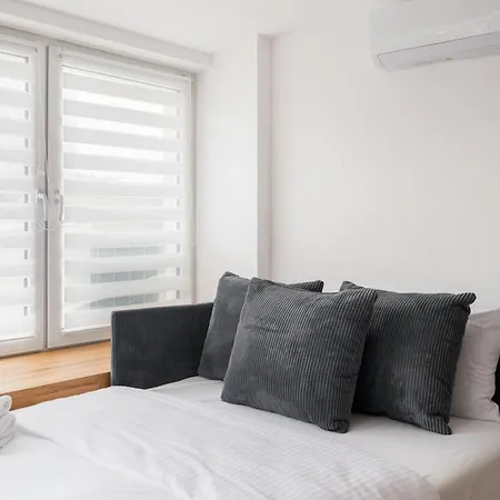 Apartment Grand Theatre Modern Studio *